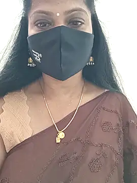 Snapshot of shivani27 chatting on November 14, 2025, 8:35 am shivani27 online show from November 14, 2025, 8:35 am