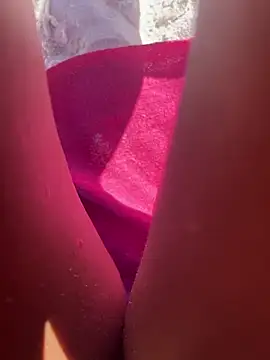 ninfetinha20 online show from April 24, 2026, 3:36 pm