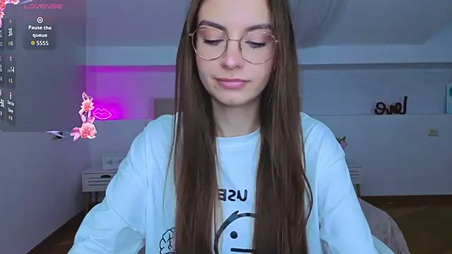 Real cutie1 online show from October 6, 2025, 9:12 pm