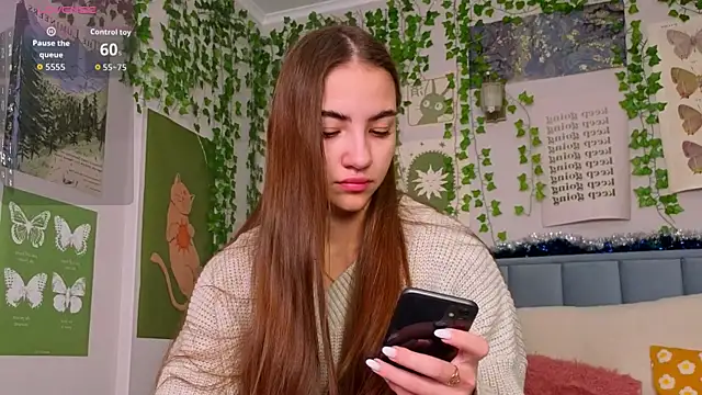 Ashley Pierce online show from December 19, 2025, 4:08 am