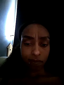 Snapshot of Hazel_Dollxx chatting on May 9, 2026, 5:01 am Hazel Dollxx online show from May 9, 2026, 5:01 am