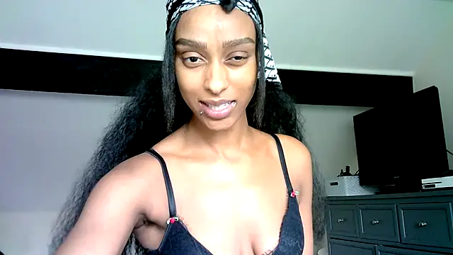 Hazel Dollxx online show from July 31, 2026, 12:48 pm