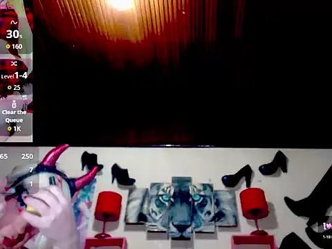 blondehot5v online show from September 24, 2025, 12:08 pm