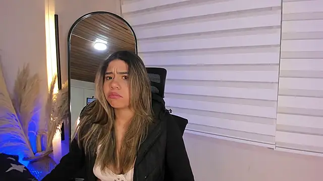 Rachell criss online show from October 25, 2025, 3:58 am