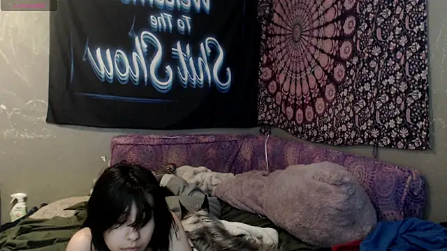 London Ray online show from September 29, 2025, 4:06 am