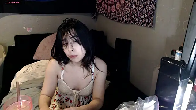 London Ray online show from November 7, 2025, 7:41 am