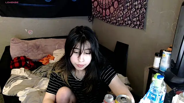 Snapshot of London_Ray chatting on November 26, 2025, 8:15 am London Ray online show from November 26, 2025, 8:15 am