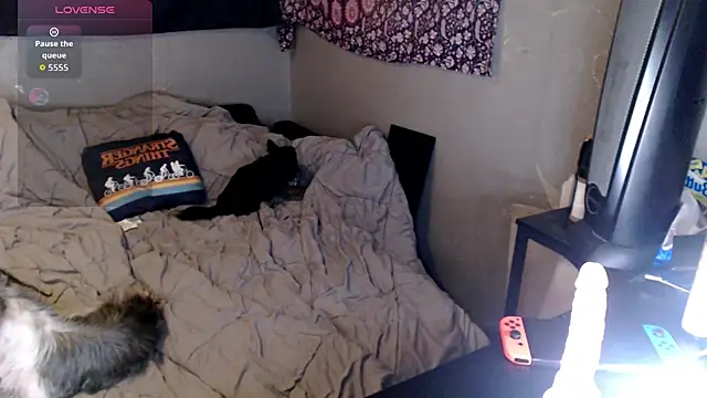 Snapshot of London_Ray chatting on December 18, 2025, 5:02 am London Ray online show from December 18, 2025, 5:02 am