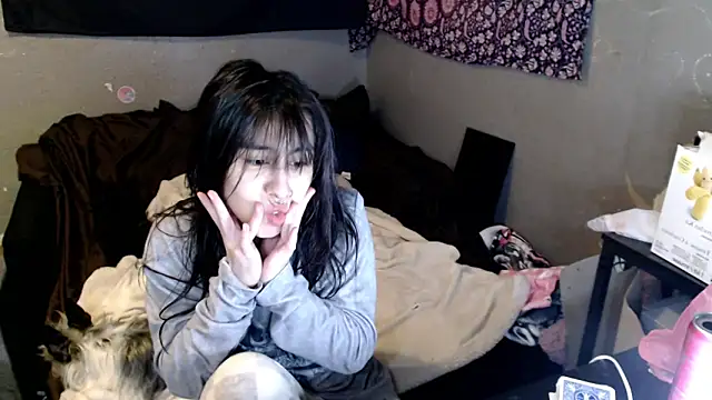 Snapshot of London_Ray chatting on March 1, 2026, 9:28 pm London Ray online show from March 1, 2026, 9:28 pm