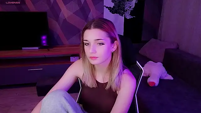 Sandy Belle online show from September 30, 2025, 6:46 pm