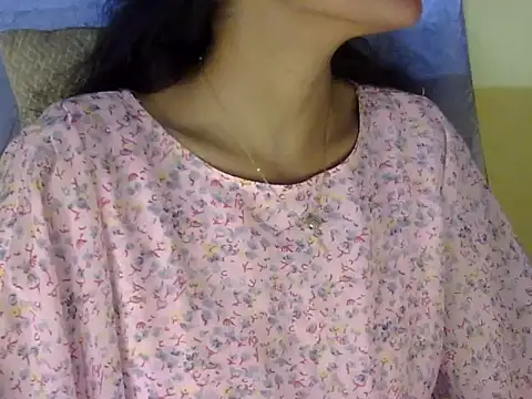 zara Khan0 online show from September 19, 2025, 2:07 pm