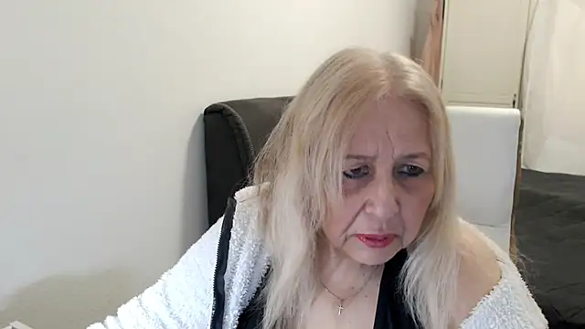 Snapshot of SusiLifeXXX chatting on May 19, 2026, 7:31 pm SusiLifeXXX online show from May 19, 2026, 7:31 pm