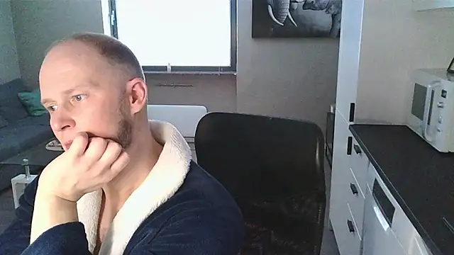 Dartanjanas13 online show from October 12, 2025, 11:09 am