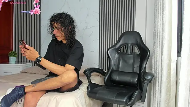 JackAndRosse  online show from April 9, 2026, 4:23 pm