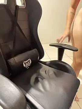 novinhacasada22 online show from January 12, 2026, 1:27 pm