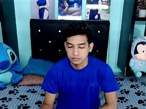 x oliver x online show from October 31, 2025, 3:51 am