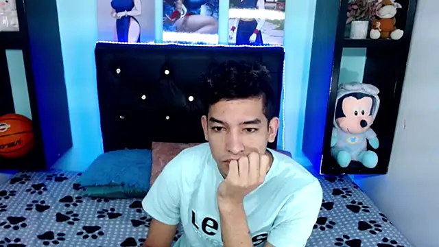 x oliver x online show from November 1, 2025, 3:52 am