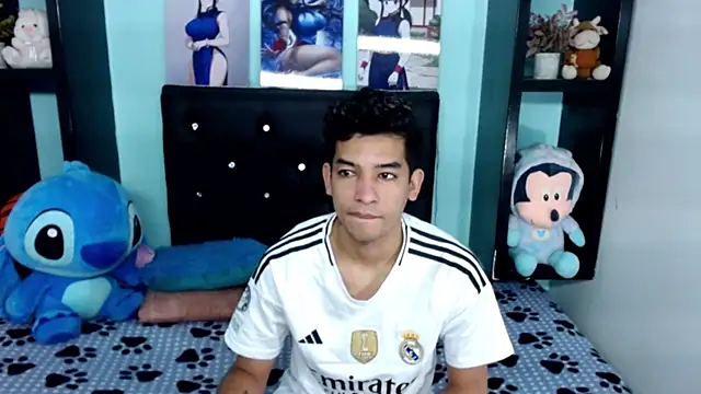 x oliver x online show from November 6, 2025, 3:07 am