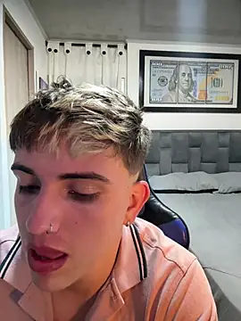 Snapshot of Justin_trevor1 chatting on August 6, 2026, 6:37 am Justin trevor1 online show from August 6, 2026, 6:37 am