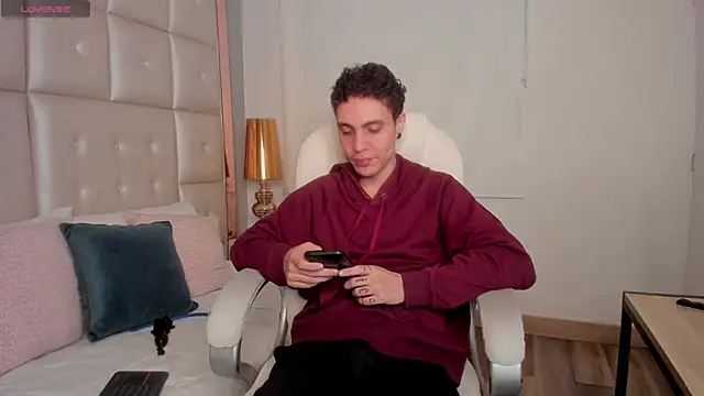 dark sun302 online show from September 25, 2025, 10:13 pm