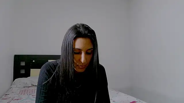 Snapshot of Saloriz_Col chatting on September 10, 2025, 9:04 pm Saloriz Col online show from September 10, 2025, 9:04 pm