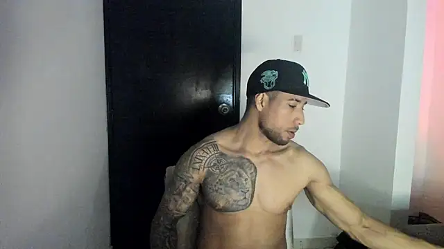 ThiagoLugo online show from April 18, 2026, 4:38 am