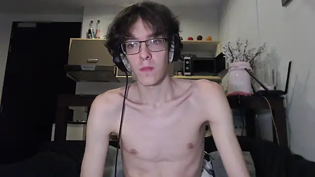 LovesomeCookie online show from October 13, 2025, 2:06 pm