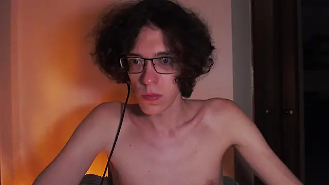 LovesomeCookie online show from April 22, 2026, 3:46 pm