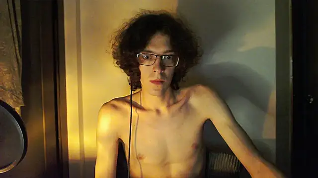 LovesomeCookie online show from May 16, 2026, 8:29 pm