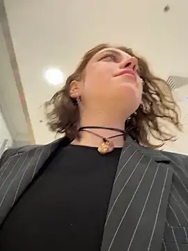 Snapshot of lucy-joy chatting on October 17, 2025, 9:23 am lucy-joy online show from October 17, 2025, 9:23 am