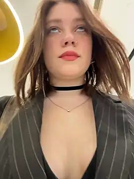 lucy-joy online show from January 6, 2026, 10:30 am