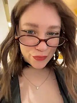 lucy-joy online show from January 15, 2026, 9:36 am