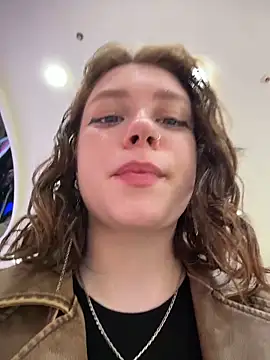 lucy-joy online show from March 30, 2026, 9:32 am