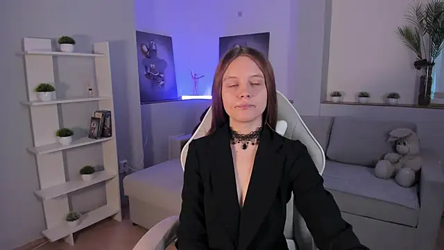 AlicePill online show from October 13, 2025, 2:11 am