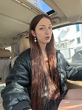 DollyTall online show from March 23, 2026, 6:39 am