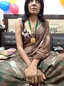 Yourhotsweetgirl online show from November 15, 2025, 8:11 am