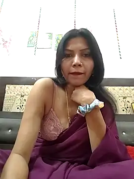 Yourhotsweetgirl online show from December 2, 2025, 4:29 am