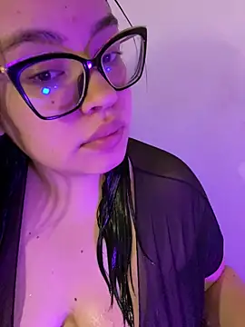 Emily Taylor2 online show from October 18, 2025, 1:52 am