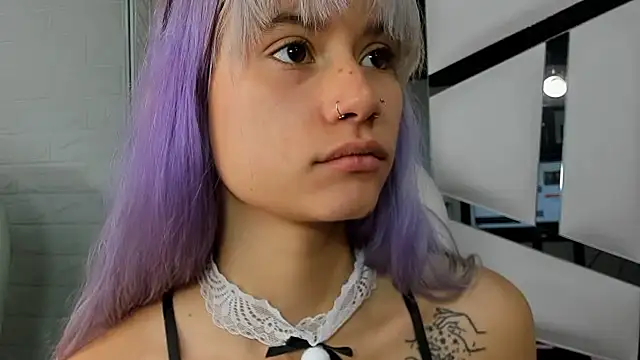 barbieambar online show from October 18, 2025, 2:07 pm