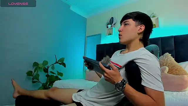 Ares di martin online show from September 22, 2025, 2:19 pm