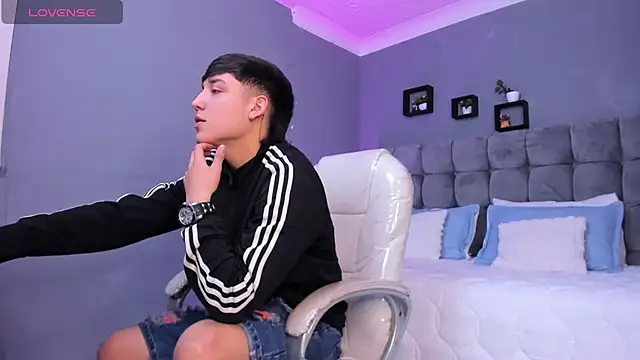 Ares di martin online show from November 8, 2025, 5:18 am