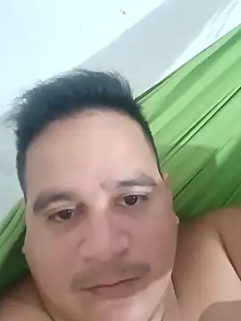 Snapshot of reguetones92 chatting on November 15, 2025, 11:40 am reguetones92 online show from November 15, 2025, 11:40 am