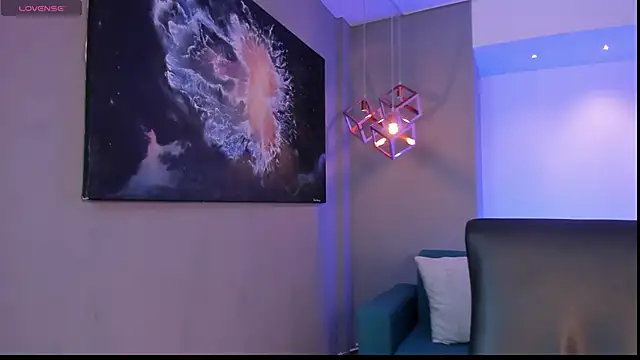 AidaJones online show from October 20, 2025, 11:32 am