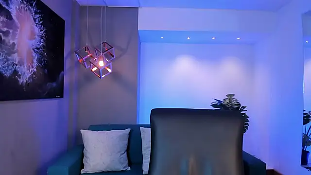 AidaJones online show from November 17, 2025, 11:49 am