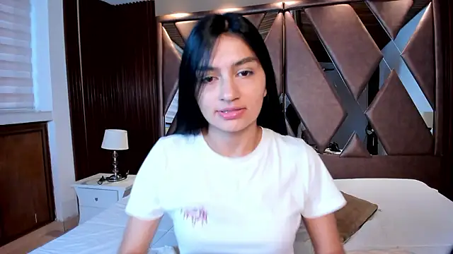 AidaJones online show from March 26, 2026, 11:38 am