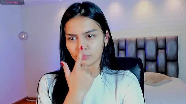 AidaJones online show from April 10, 2026, 11:59 am