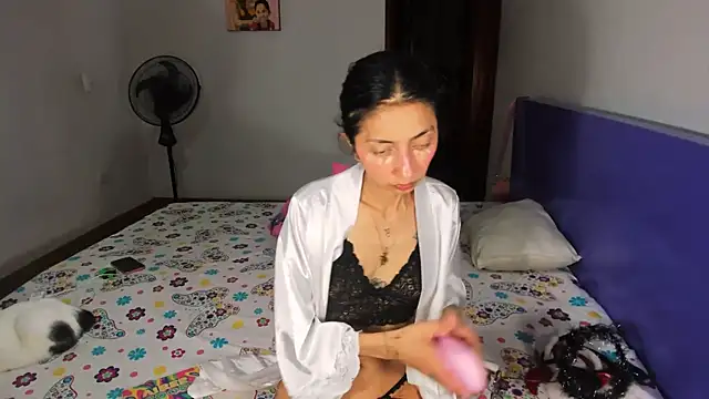 Anais lux online show from March 20, 2026, 12:04 am