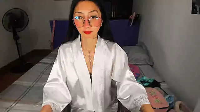 Anais lux online show from May 15, 2026, 11:23 pm