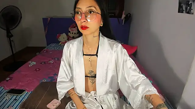 Anais lux online show from May 22, 2026, 12:18 am