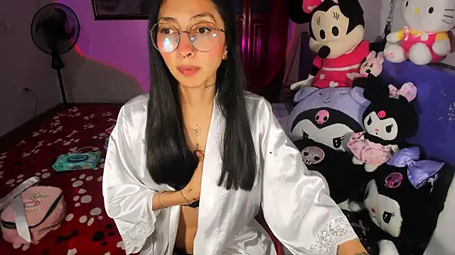 Anais lux online show from July 8, 2026, 10:47 pm